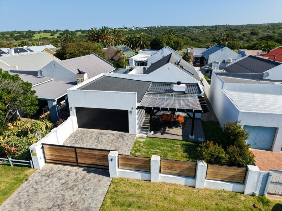 3 Bedroom Property for Sale in Stilbaai Wes Western Cape
